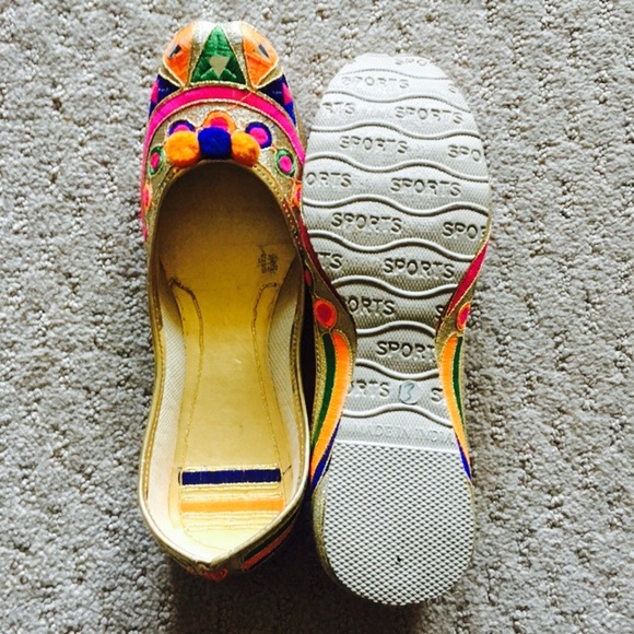 Bright Embroidered Shoes - Picture 8 of 8